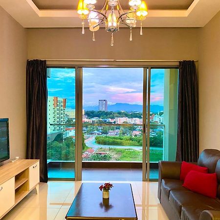 Capital O 90987 The Loft Residences Homestay @ Imago Shopping Mall 2 Kampong Sembulan Exterior foto
